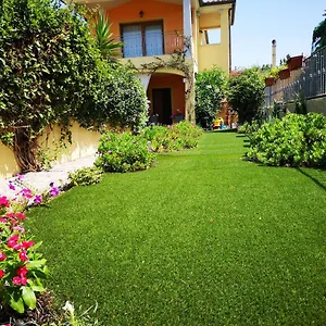 Casa Con Giardino , Olbia Italia