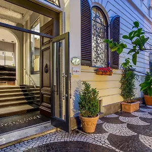 hotel-royal-court.it-romehotels.com/